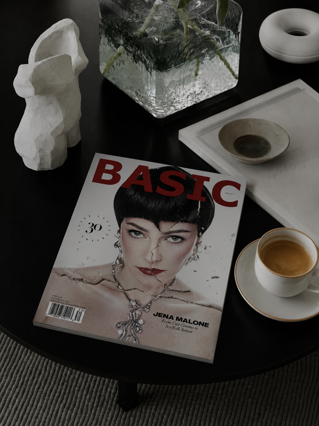 PRE-ORDER BASIC JENA MALONE || LEGACY Issue 30